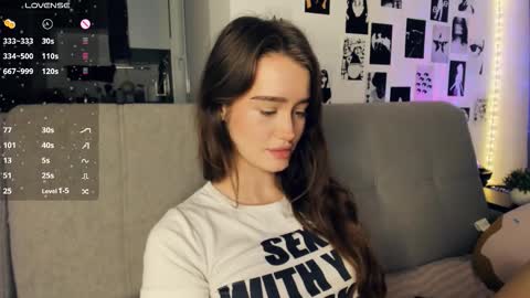 Alivia online show from 12/17/25, 09:37