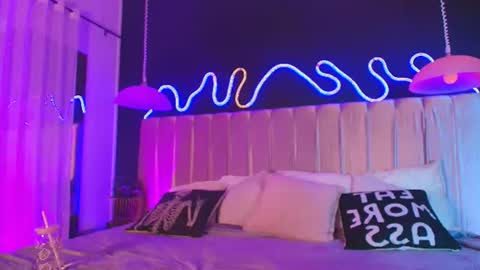 Snapshot of alixx_von_d chatting on 06/19/26, 11:47 Ali online show from 06/19/26, 11:47
