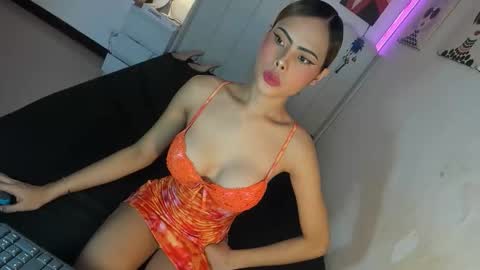 Snapshot of aliyah_bucks chatting on 06/08/26, 10:43 hello your lovely ALIYAH online show from 06/08/26, 10:43