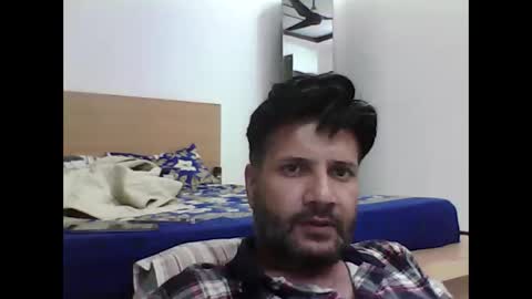 Snapshot of aliyakhan1976 chatting on 11/14/25, 03:44 aliyakhan1976 online show from 11/14/25, 03:44