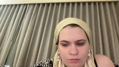 alizathejew online show from 04/19/26, 04:12