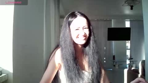 Snapshot of alkh_amare chatting on 12/20/25, 10:55 Amare online show from 12/20/25, 10:55