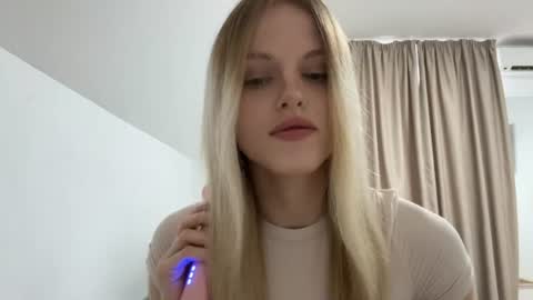 Kate online show from 06/25/26, 12:20
