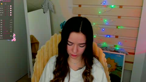 Snapshot of allana_dream chatting on 01/08/25, 07:24 Allana online show from 01/08/25, 07:24