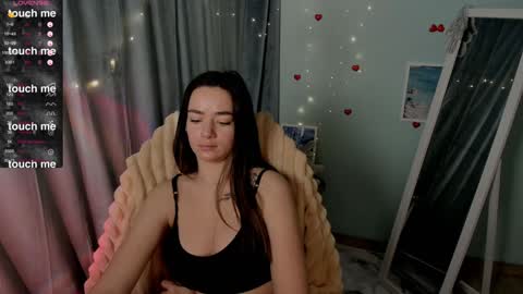 Snapshot of allana_dream chatting on 01/23/25, 04:37 Allana online show from 01/23/25, 04:37