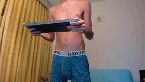 Snapshot of allangil chatting on 01/05/25, 03:22 Allan  online show from 01/05/25, 03:22