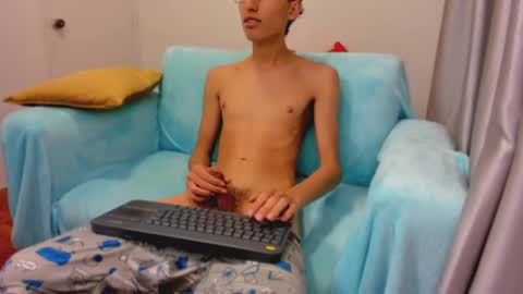 Snapshot of allangil chatting on 02/19/25, 11:25 Allan  online show from 02/19/25, 11:25