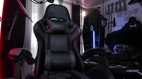   online show from 01/21/25, 06:23