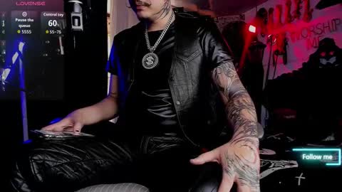   online show from 11/01/25, 06:21