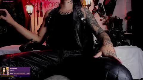   online show from 04/05/26, 08:17