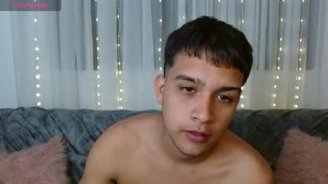 Snapshot of allansmith_ chatting on 12/19/24, 11:35 Allan Smith online show from 12/19/24, 11:35