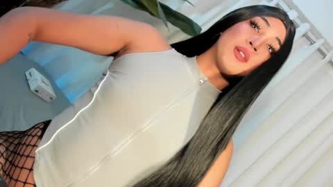 Miss Gia online show from 10/07/25, 01:52