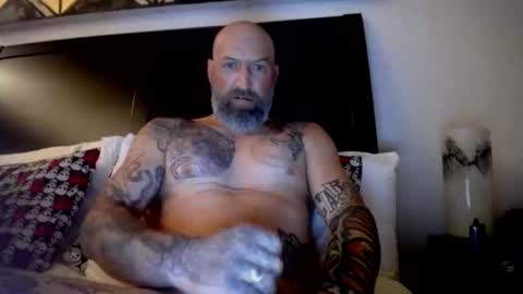Snapshot of allaroundamazing13 chatting on 01/18/26, 04:38 allaroundamazing13 online show from 01/18/26, 04:38