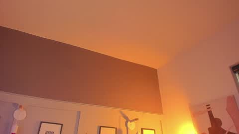 Snapshot of allasska_ chatting on 01/16/25, 06:27 Laura online show from 01/16/25, 06:27