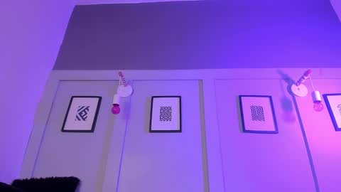 Snapshot of allasska_ chatting on 02/18/25, 06:04 Laura online show from 02/18/25, 06:04