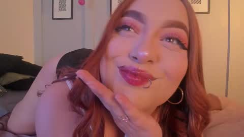 Snapshot of allasska_ chatting on 11/14/25, 06:23 Laura online show from 11/14/25, 06:23