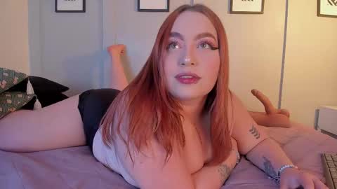 Snapshot of allasska_ chatting on 12/01/25, 12:48 Laura online show from 12/01/25, 12:48