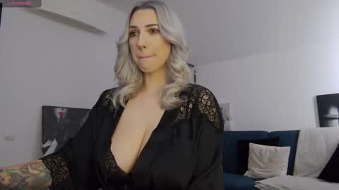 A day u didnt smile is a lost day online show from 02/19/25, 08:55