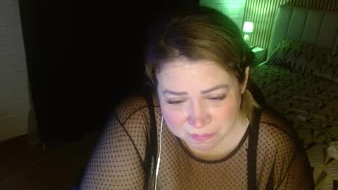 Snapshot of allegra_ferragamo chatting on 02/05/25, 12:53 Ale online show from 02/05/25, 12:53