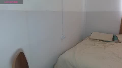 Snapshot of allegra_ferragamo chatting on 09/09/25, 06:40 Ale online show from 09/09/25, 06:40