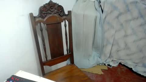 Snapshot of allen_69xx chatting on 01/11/25, 10:40 allen online show from 01/11/25, 10:40