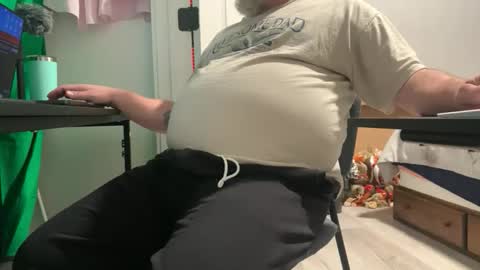 Allergictolove online show from 11/27/25, 04:42