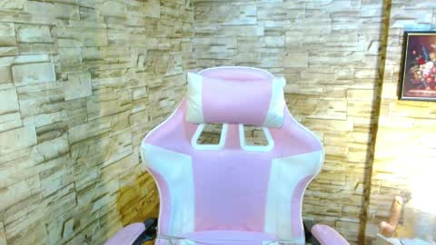 Lavinia  online show from 04/06/26, 04:46