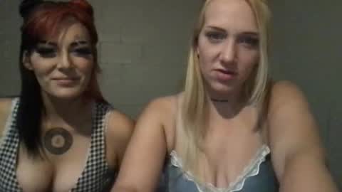 Snapshot of allforthedxll chatting on 12/27/24, 01:50 allforthedxll online show from 12/27/24, 01:50