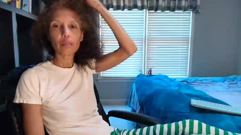 wishlist on bio online show from 11/01/25, 09:06