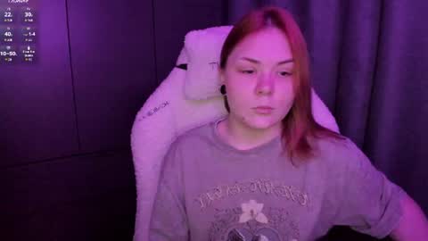 Snapshot of alli_zi chatting on 07/10/26, 08:22 Blair online show from 07/10/26, 08:22