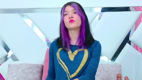 Snapshot of alliciakim chatting on 01/26/25, 07:09 Allicia online show from 01/26/25, 07:09