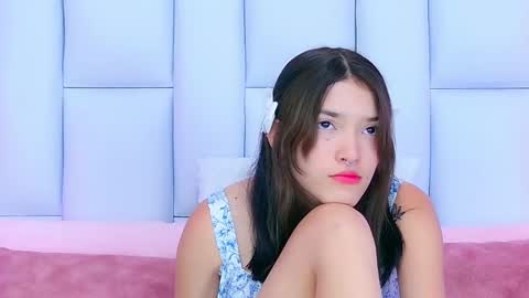 Snapshot of alliciakim chatting on 03/02/25, 07:12 Allicia online show from 03/02/25, 07:12