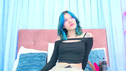 Snapshot of alliciakim chatting on 11/01/25, 07:05 Allicia online show from 11/01/25, 07:05