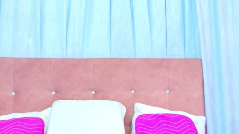 Snapshot of alliciakim chatting on 11/06/25, 07:26 Allicia online show from 11/06/25, 07:26