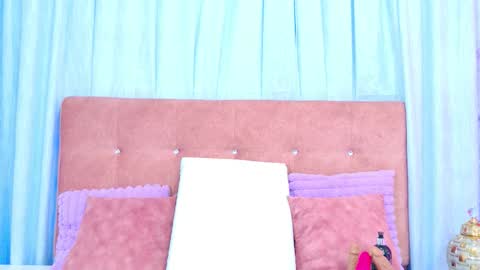 Snapshot of alliciakim chatting on 11/27/25, 07:16 Allicia online show from 11/27/25, 07:16