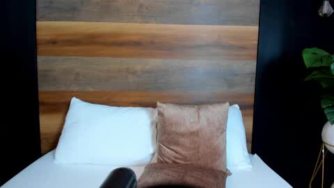 A L L I E online show from 09/25/25, 02:37