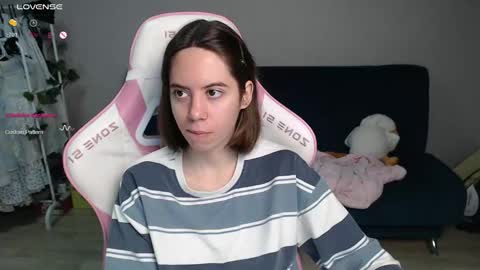 Snapshot of allie_hazie chatting on 12/22/25, 10:07 alice online show from 12/22/25, 10:07