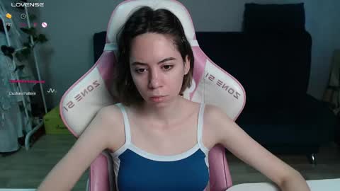 Snapshot of allie_hazie chatting on 04/23/26, 12:12 alice online show from 04/23/26, 12:12