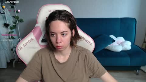 Snapshot of allie_hazie chatting on 05/10/26, 12:27 alice online show from 05/10/26, 12:27