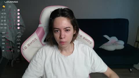 Snapshot of allie_hazie chatting on 05/12/26, 11:24 alice online show from 05/12/26, 11:24