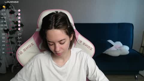Snapshot of allie_hazie chatting on 05/14/26, 12:17 alice online show from 05/14/26, 12:17
