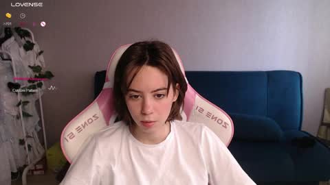 Snapshot of allie_hazie chatting on 05/27/26, 01:57 alice online show from 05/27/26, 01:57