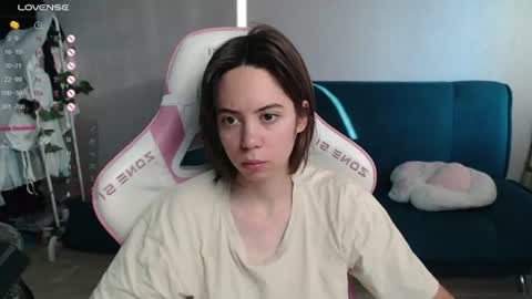 Snapshot of allie_hazie chatting on 06/09/26, 11:27 alice online show from 06/09/26, 11:27