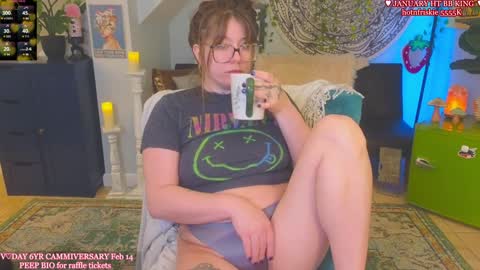 Snapshot of allieberrybb chatting on 01/31/25, 09:27 bb online show from 01/31/25, 09:27