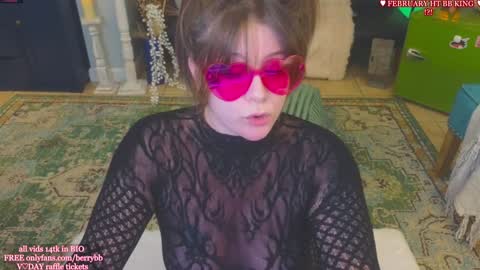 Snapshot of allieberrybb chatting on 02/05/25, 04:16 bb online show from 02/05/25, 04:16