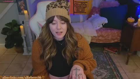 Snapshot of allieberrybb chatting on 11/11/25, 02:55 bb online show from 11/11/25, 02:55