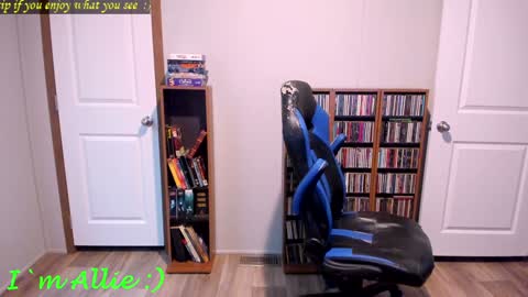 Snapshot of alliekat62 chatting on 12/08/24, 06:39 Allie online show from 12/08/24, 06:39