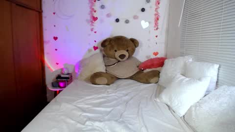 Snapshot of allierose_ chatting on 02/26/25, 09:58 Allie online show from 02/26/25, 09:58