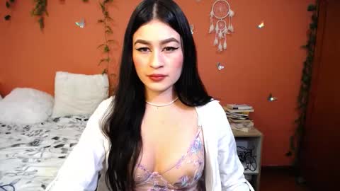 Snapshot of allierose_ chatting on 11/06/25, 04:41 Allie online show from 11/06/25, 04:41