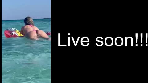 Snapshot of alliesynns chatting on 01/08/26, 05:43 Allie online show from 01/08/26, 05:43